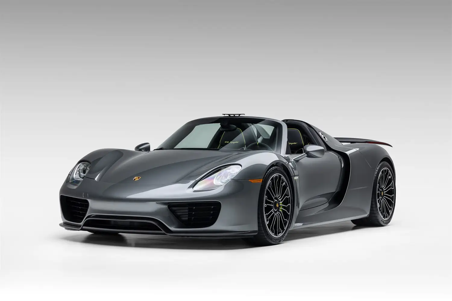 2015 Porsche 918 Spyder