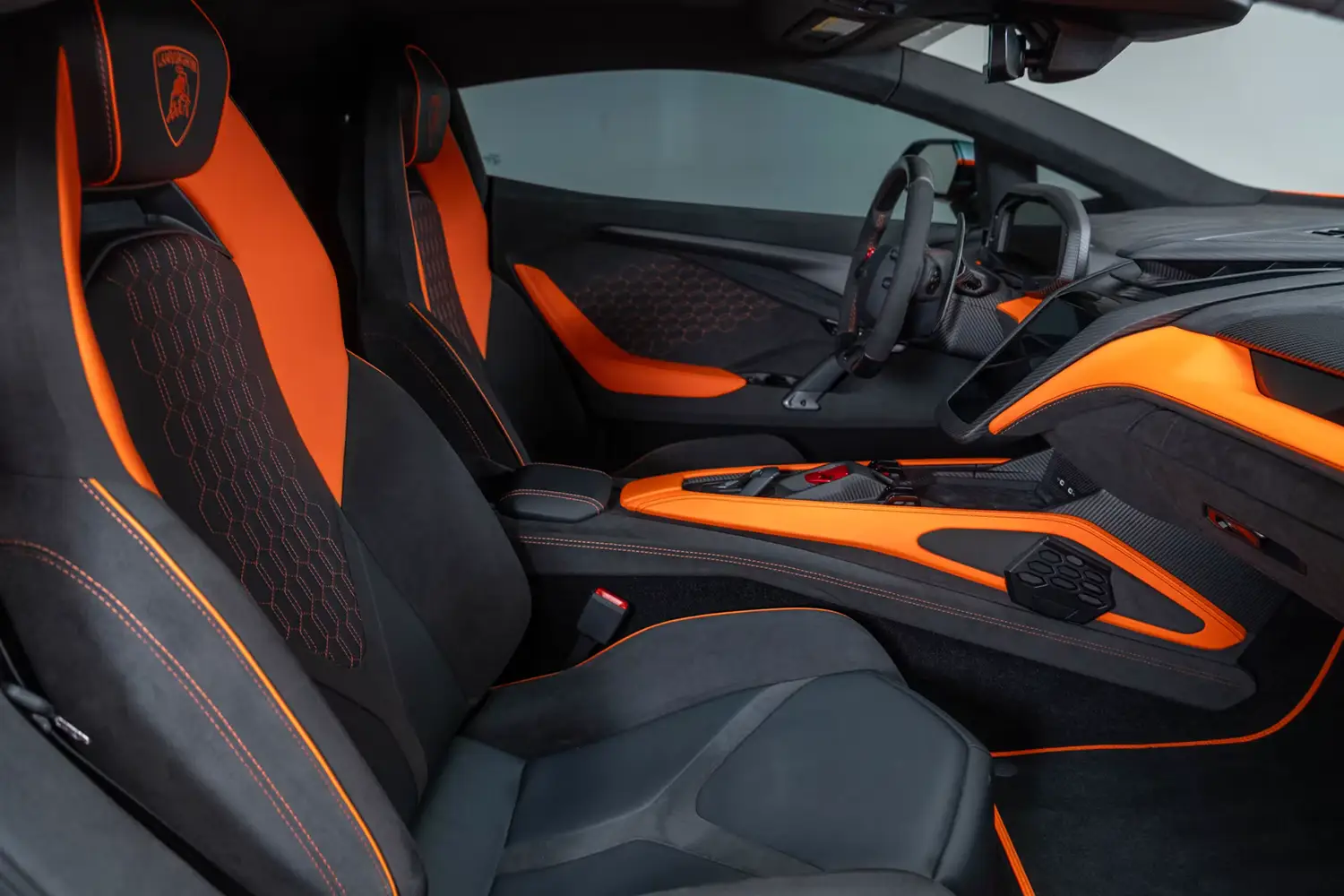 2024 Lamborghini Revuelto