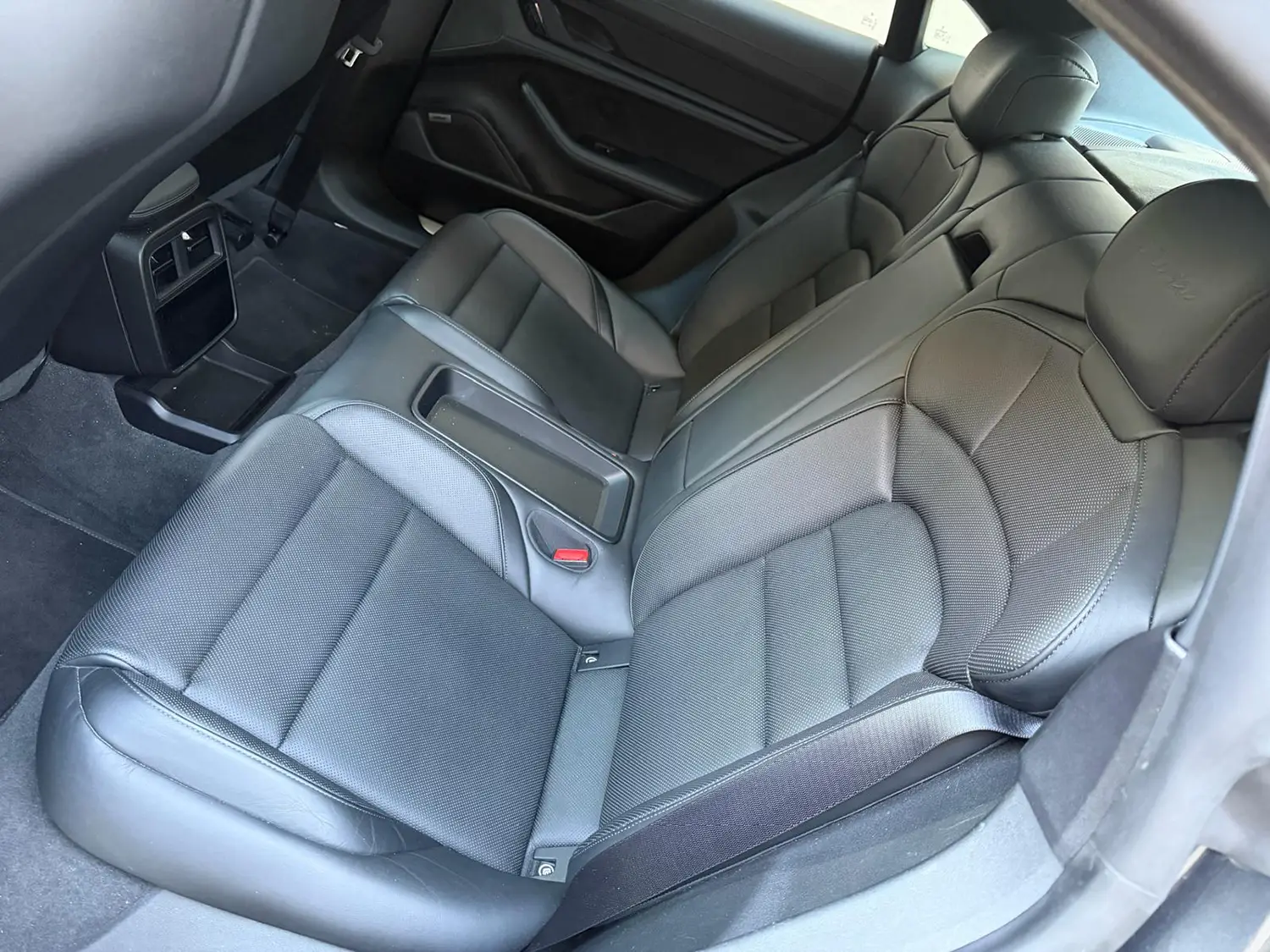 2020 Porsche Taycan Turbo