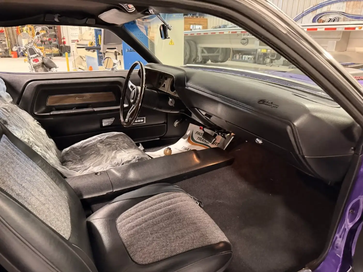 1970 Dodge Challenger R/T SE - Photo 11