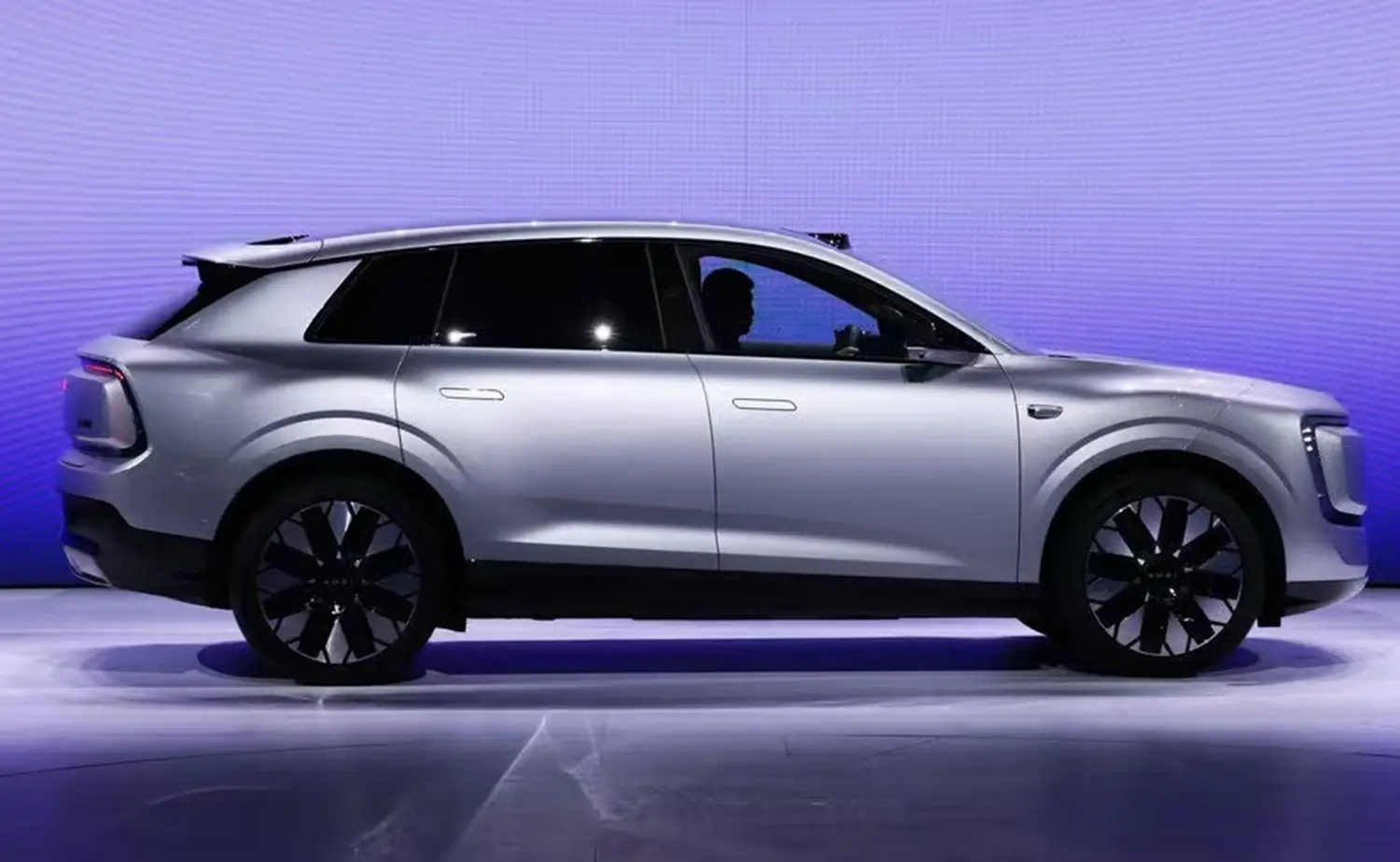 2027 Audi E7X - Photo 9