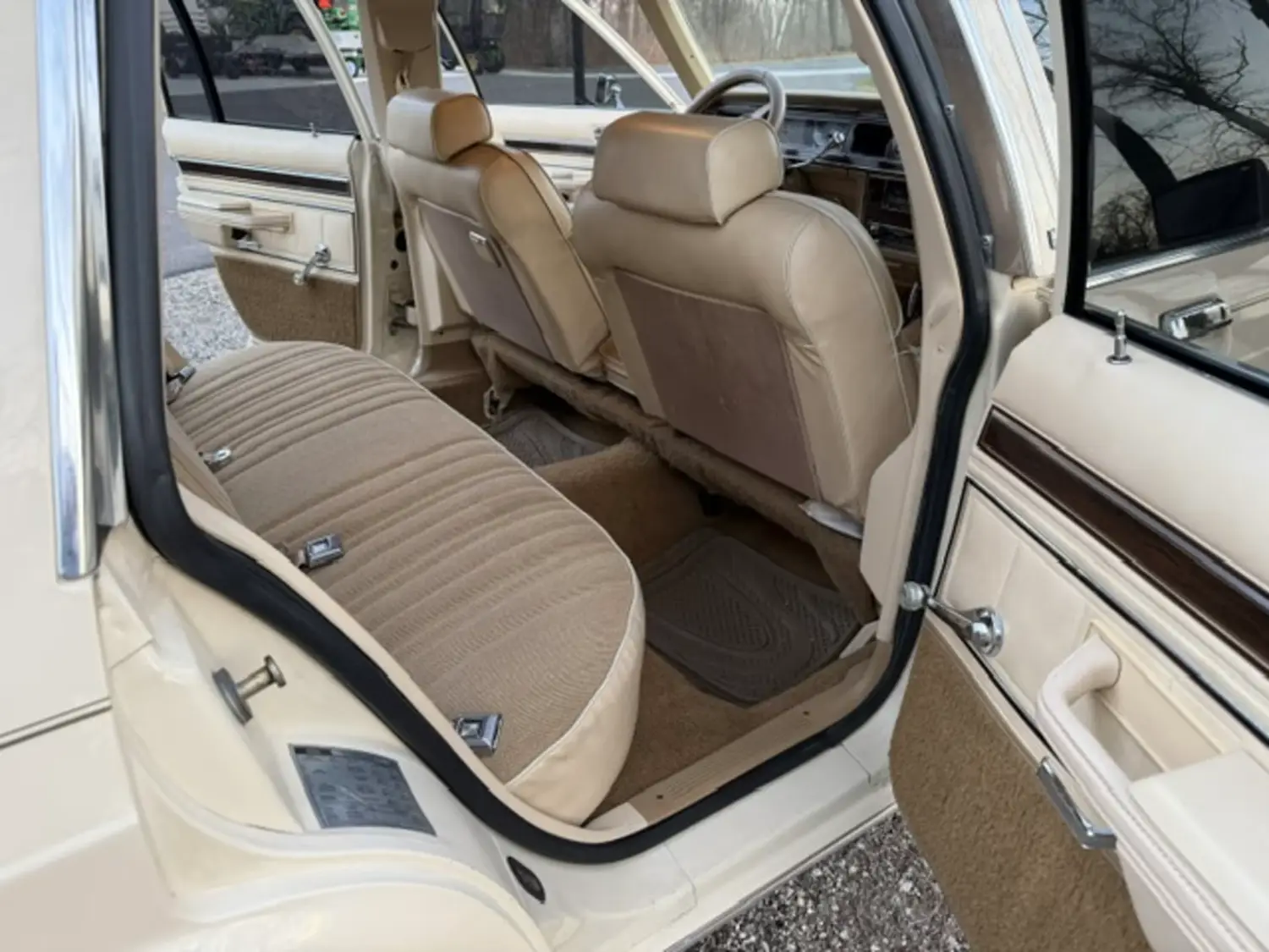 1984 Ford LTD Crown Victoria Wagon - Photo 9