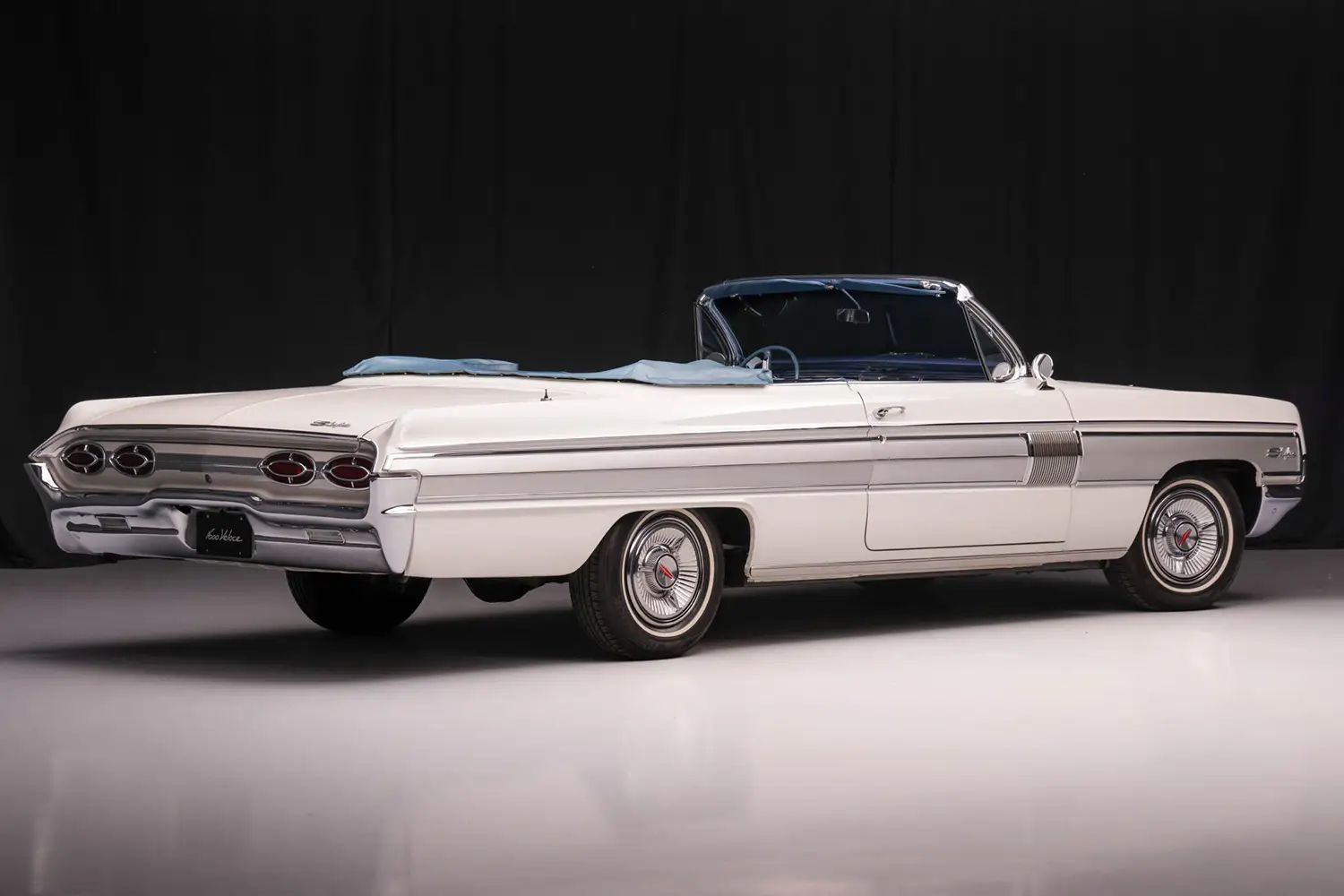 1962 Oldsmobile Starfire - Photo 3