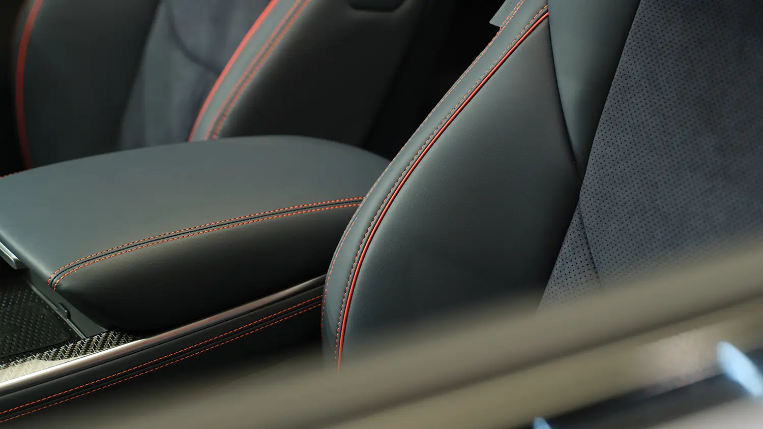 2027 Genesis GV70 Prestige Graphite 