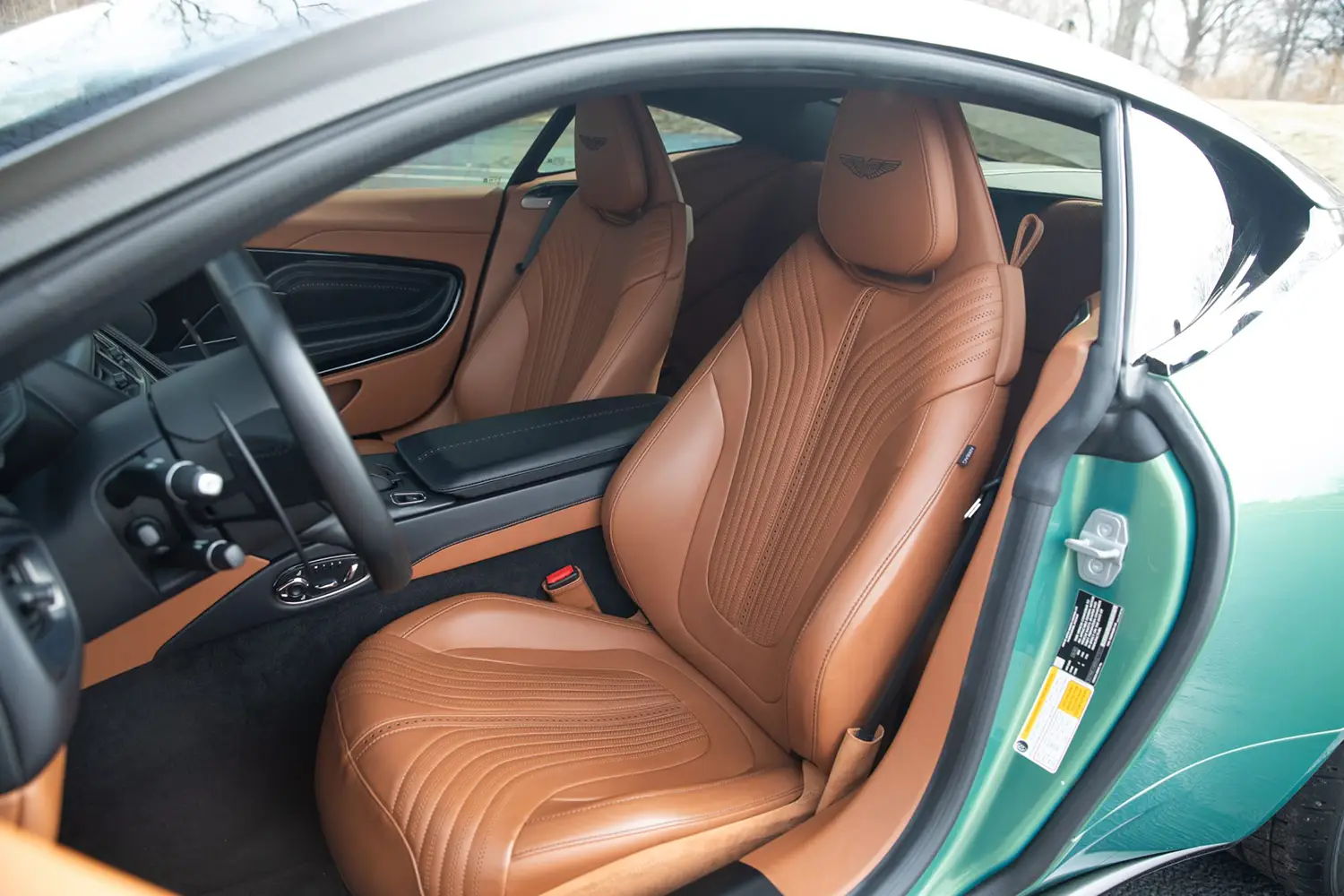 2022 Aston Martin DB11 V8