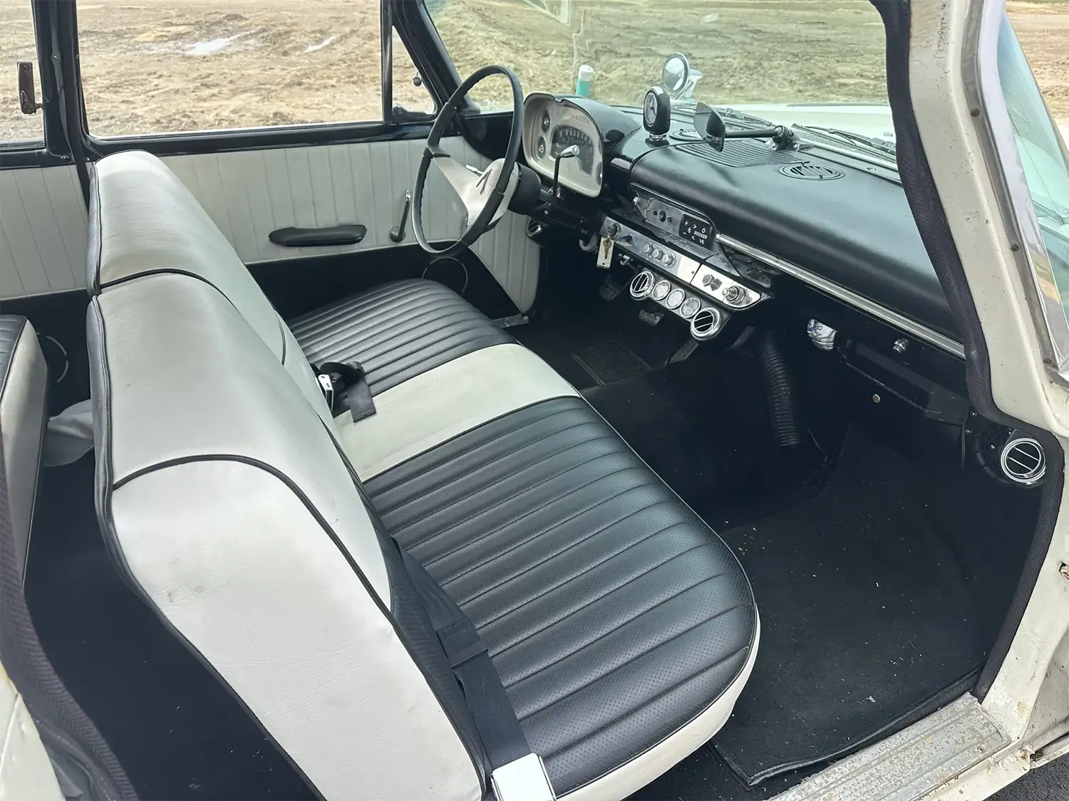 1957 Plymouth Suburban - Photo 4