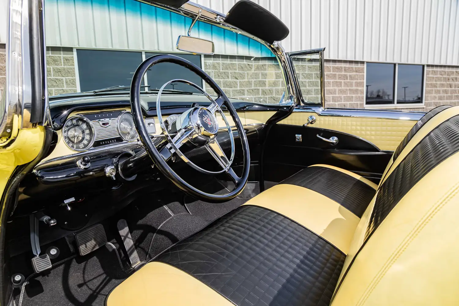 1954 Buick Skylark Convertible - Photo 4