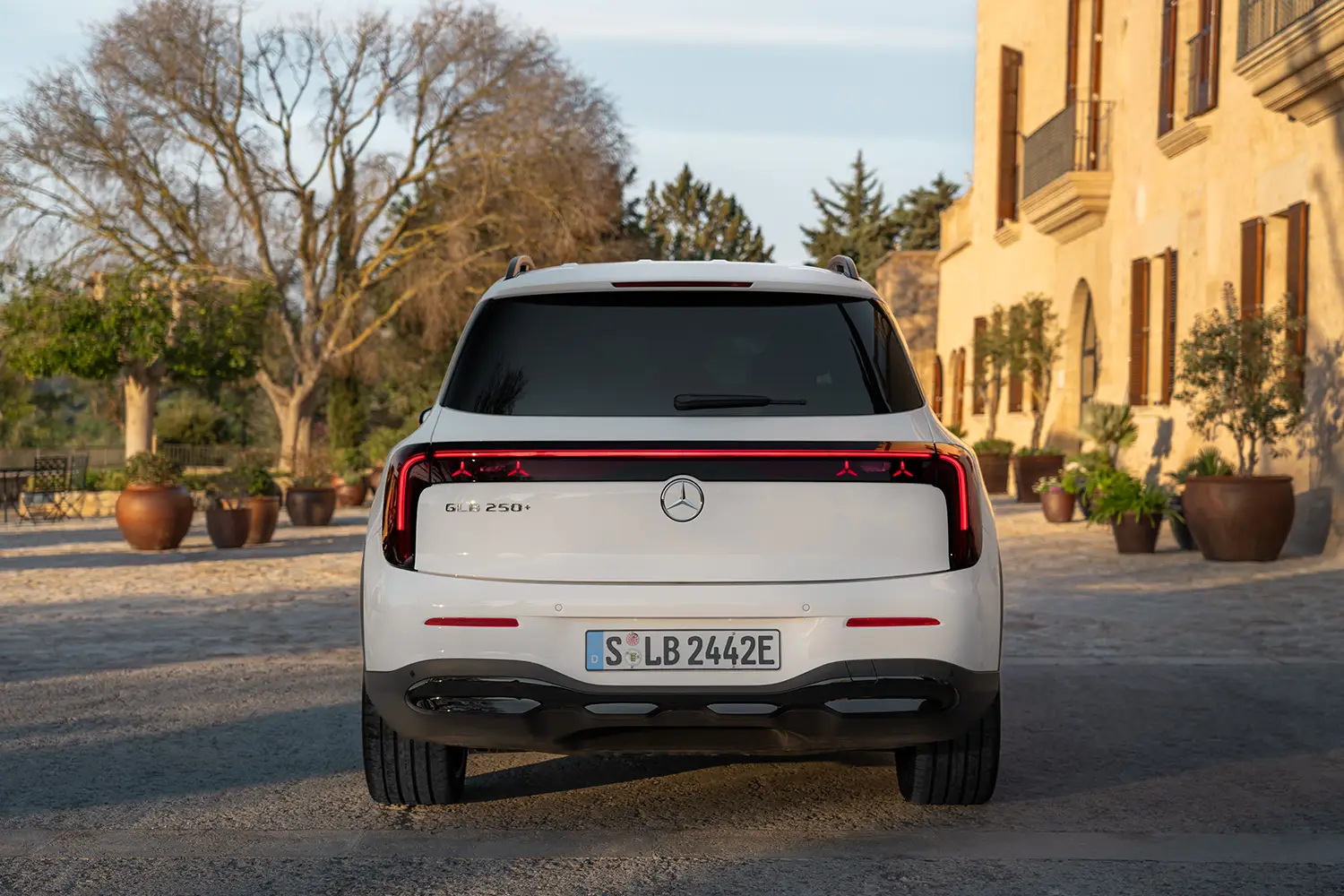 2027 Mercedes-Benz GLB