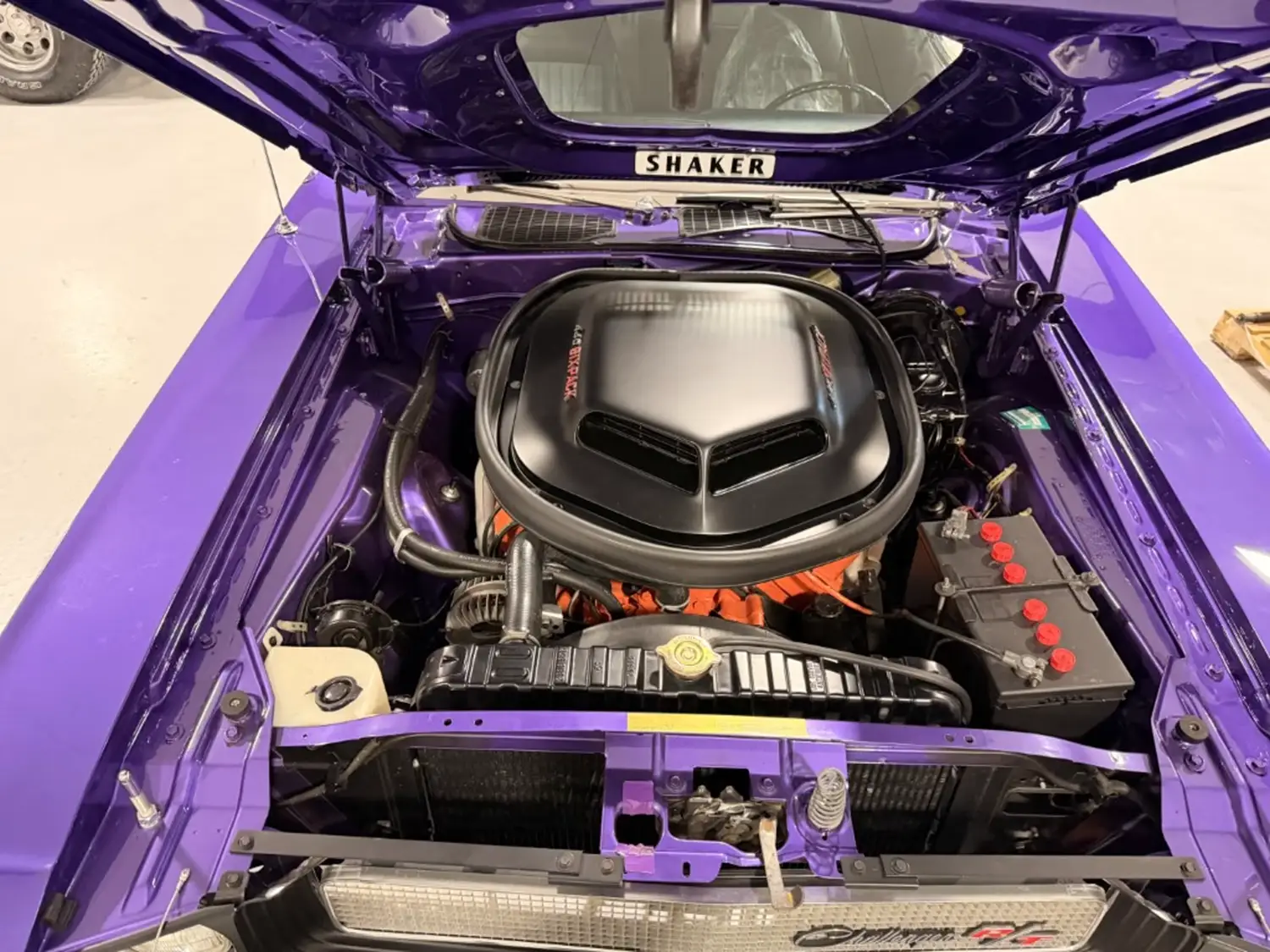 1970 Dodge Challenger R/T SE - Photo 5