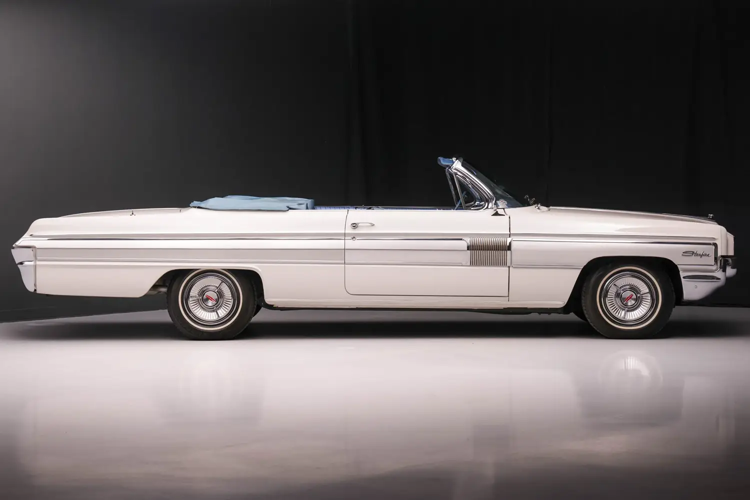 1962 Oldsmobile Starfire - Photo 11