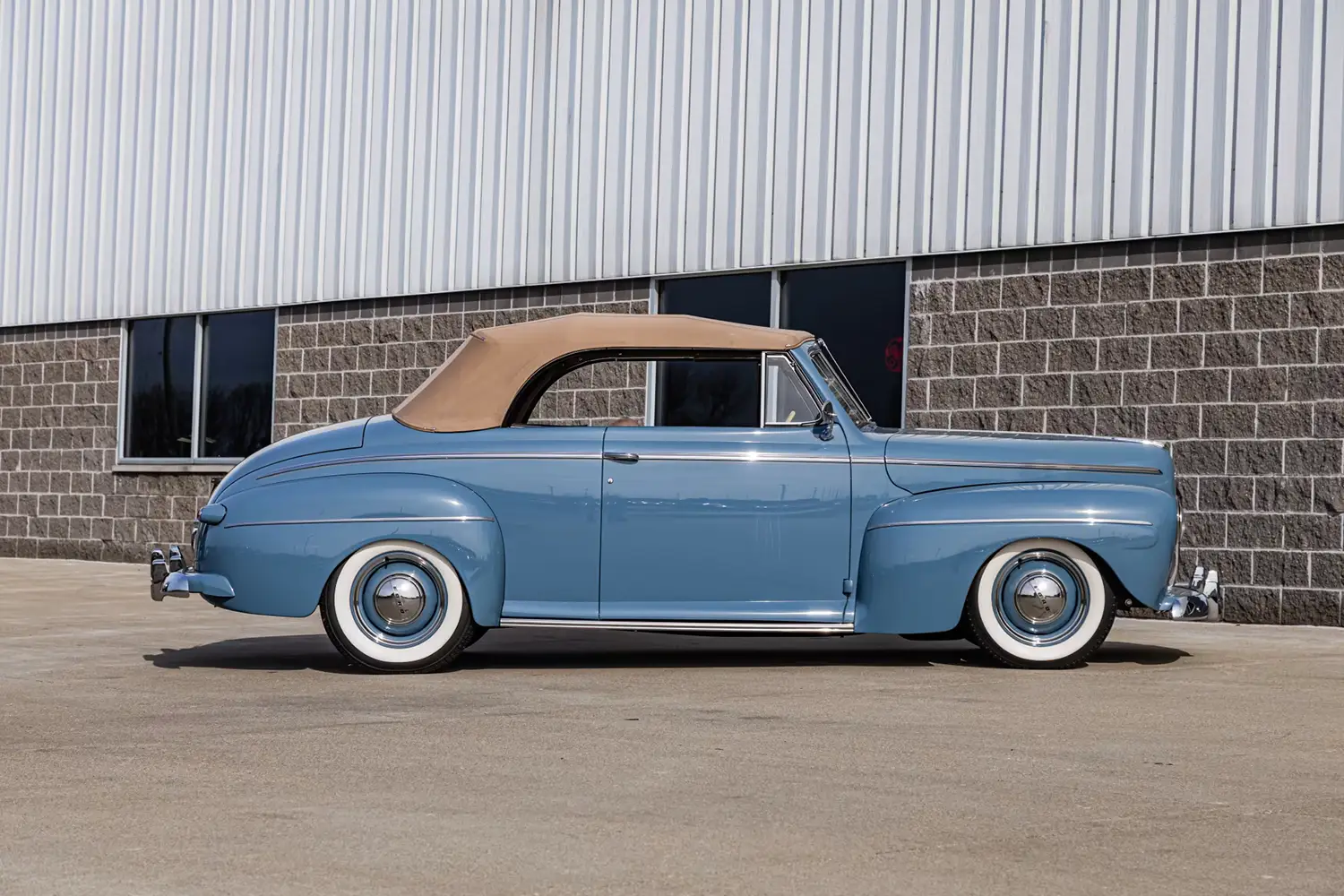 1942 Ford Super Deluxe Convertible 1942 Ford Super Deluxe Convertible