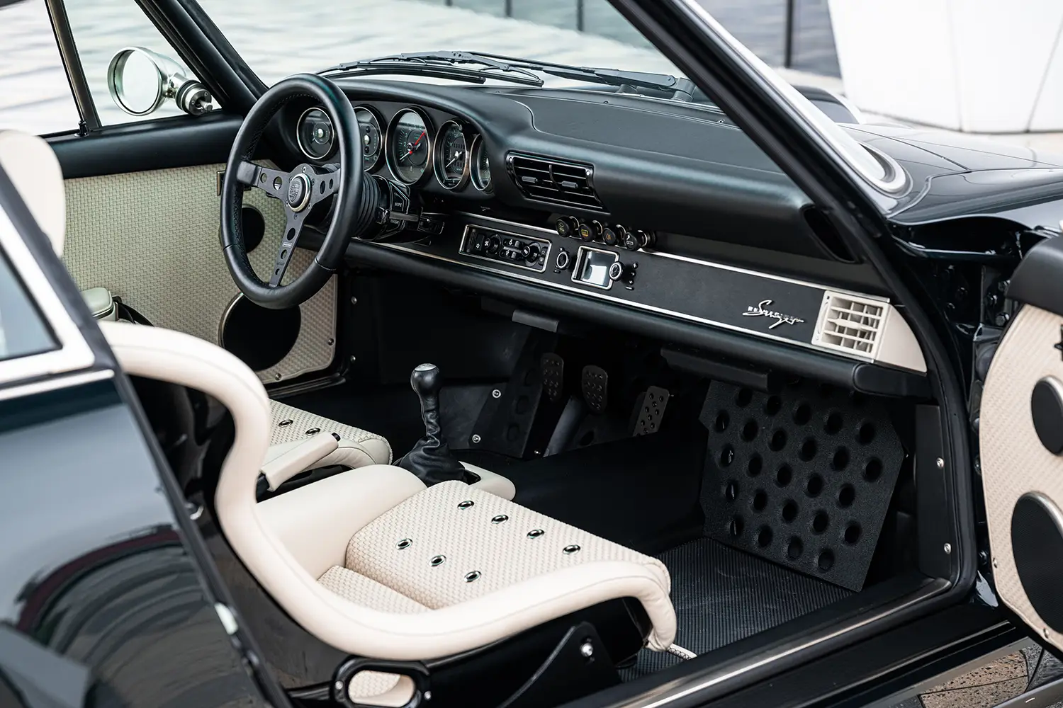 1989 Porsche 911 Reimagined by Singer