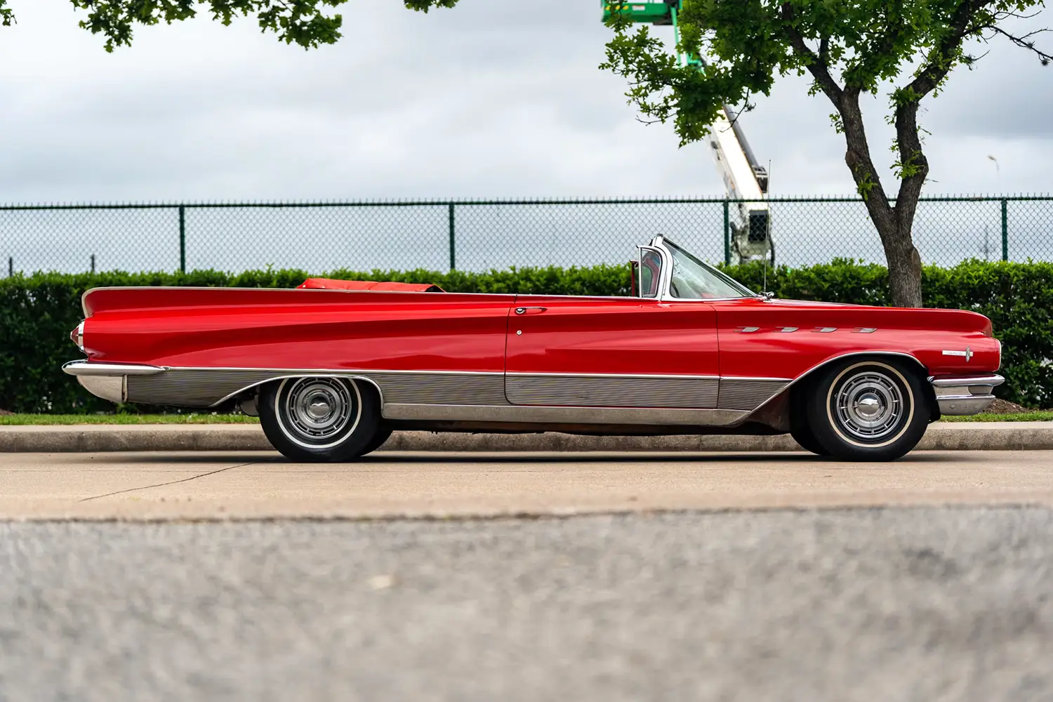 1960 Buick Electra 225 Convertible - Photo 10