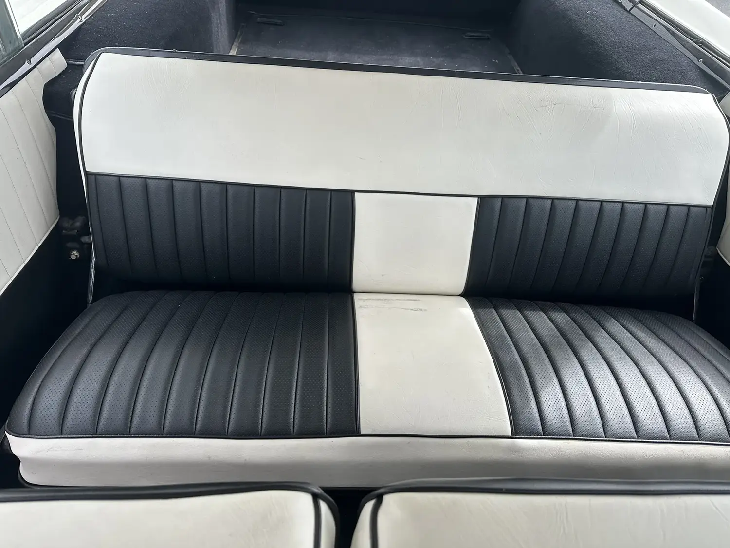 1957 Plymouth Suburban - Photo 10