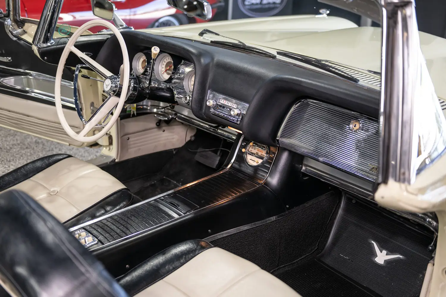 1960 Ford Thunderbird convertible