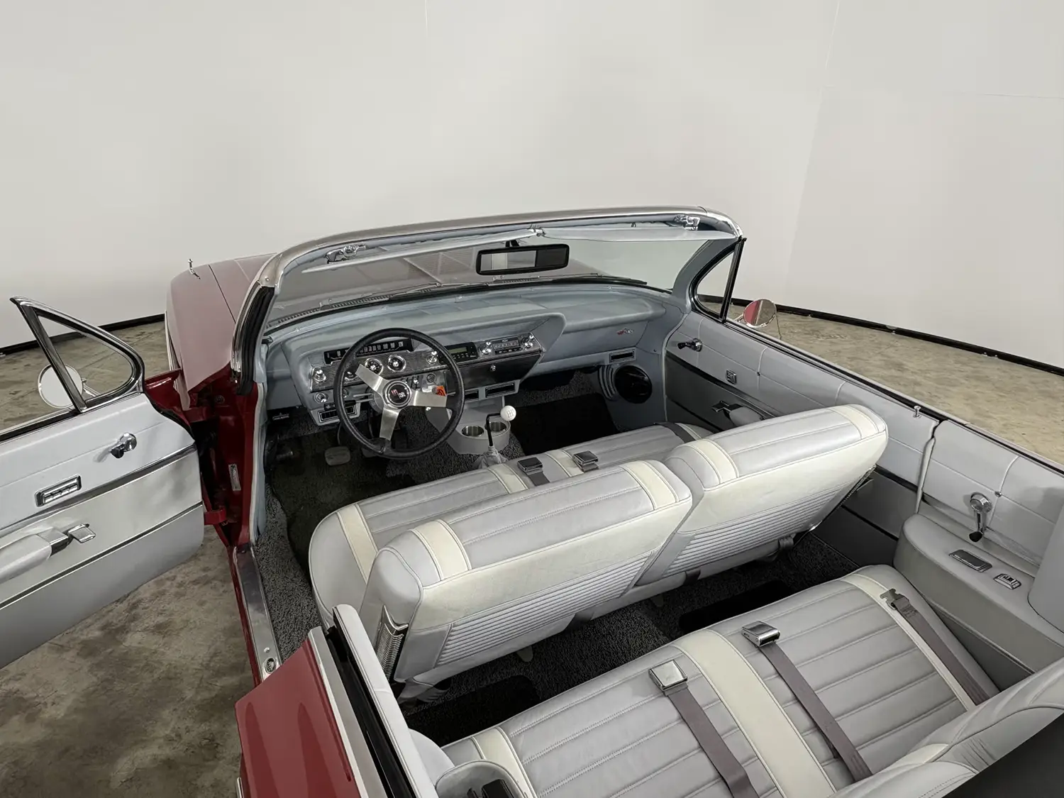 1961 Chevrolet Impala Convertible - Photo 11