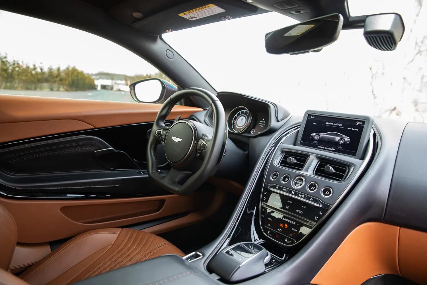 2022 Aston Martin DB11 V8