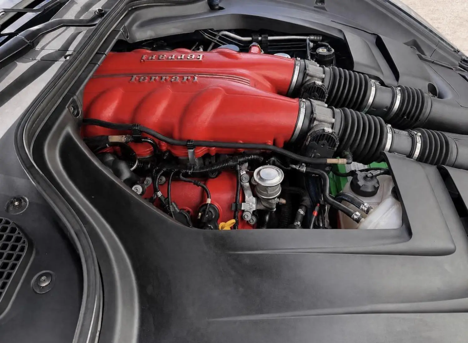 2012 Ferrari California - Photo 5