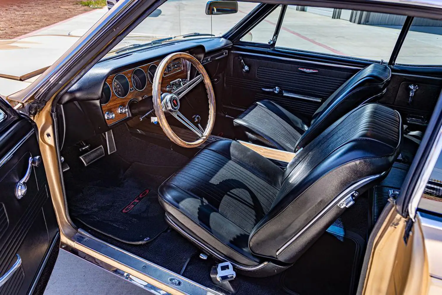 1967 Pontiac GTO Hardtop Coupe - Photo 4