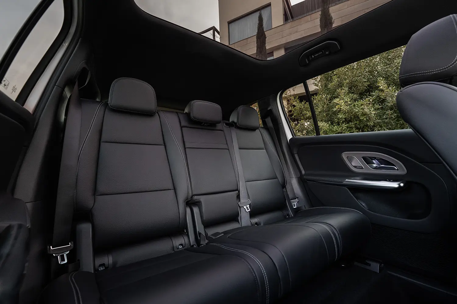 2027 Mercedes-Benz GLB