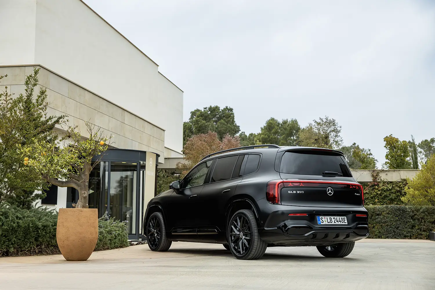 2027 Mercedes-Benz GLB