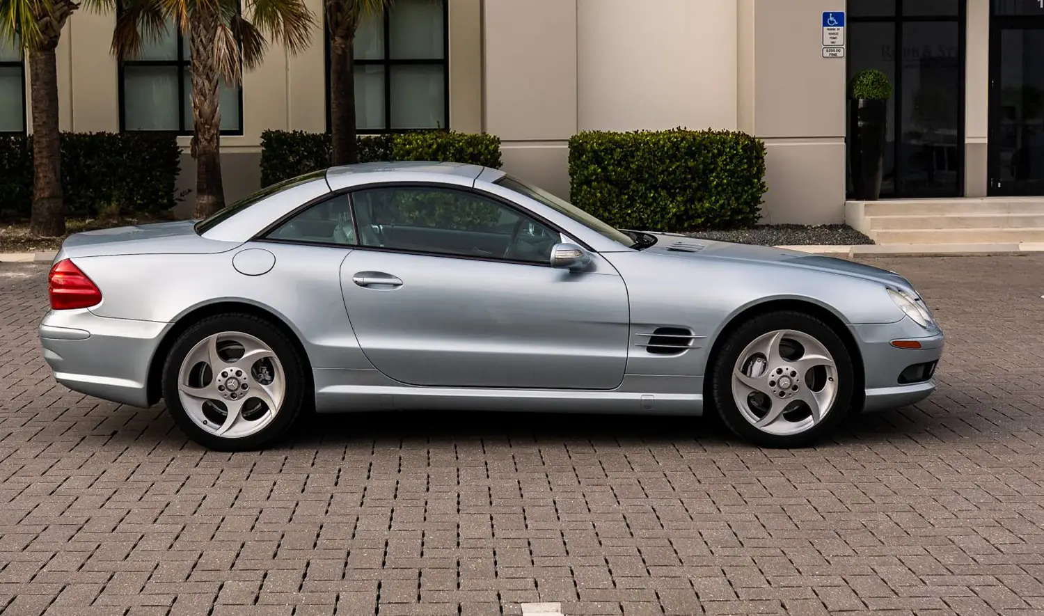 2004 Mercedes-Benz SL500 - Photo 8