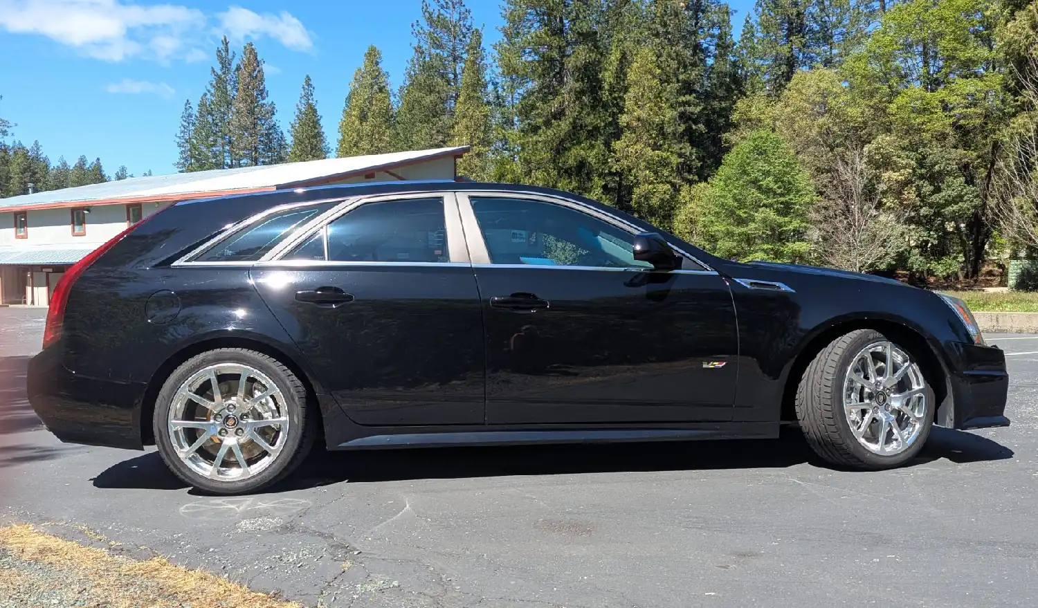 2011 Cadillac CTS-V Wagon - Photo 3