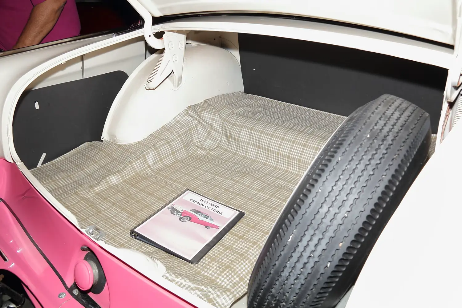 1955 Ford Crown Victoria - Photo 14