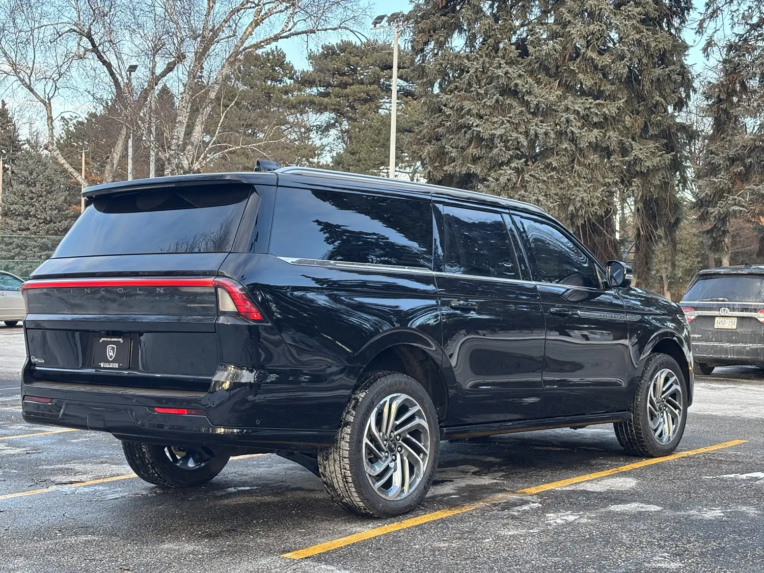 2025 Lincoln Navigator L - Photo 2