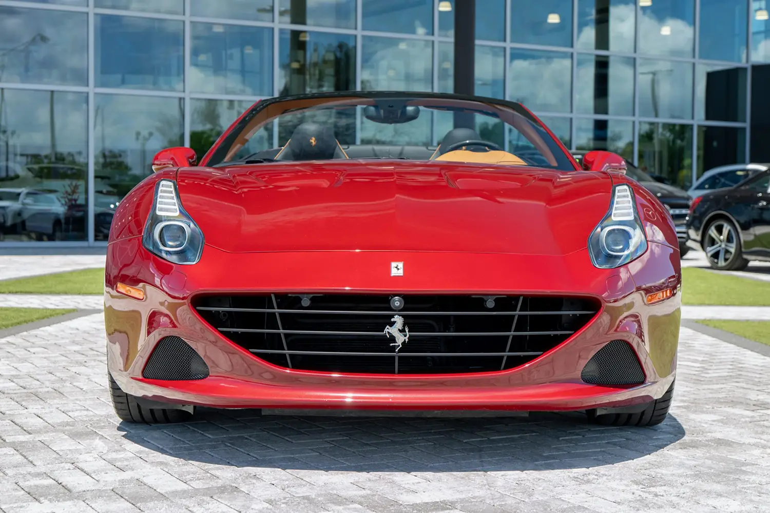 2015 Ferrari California T - Photo 3