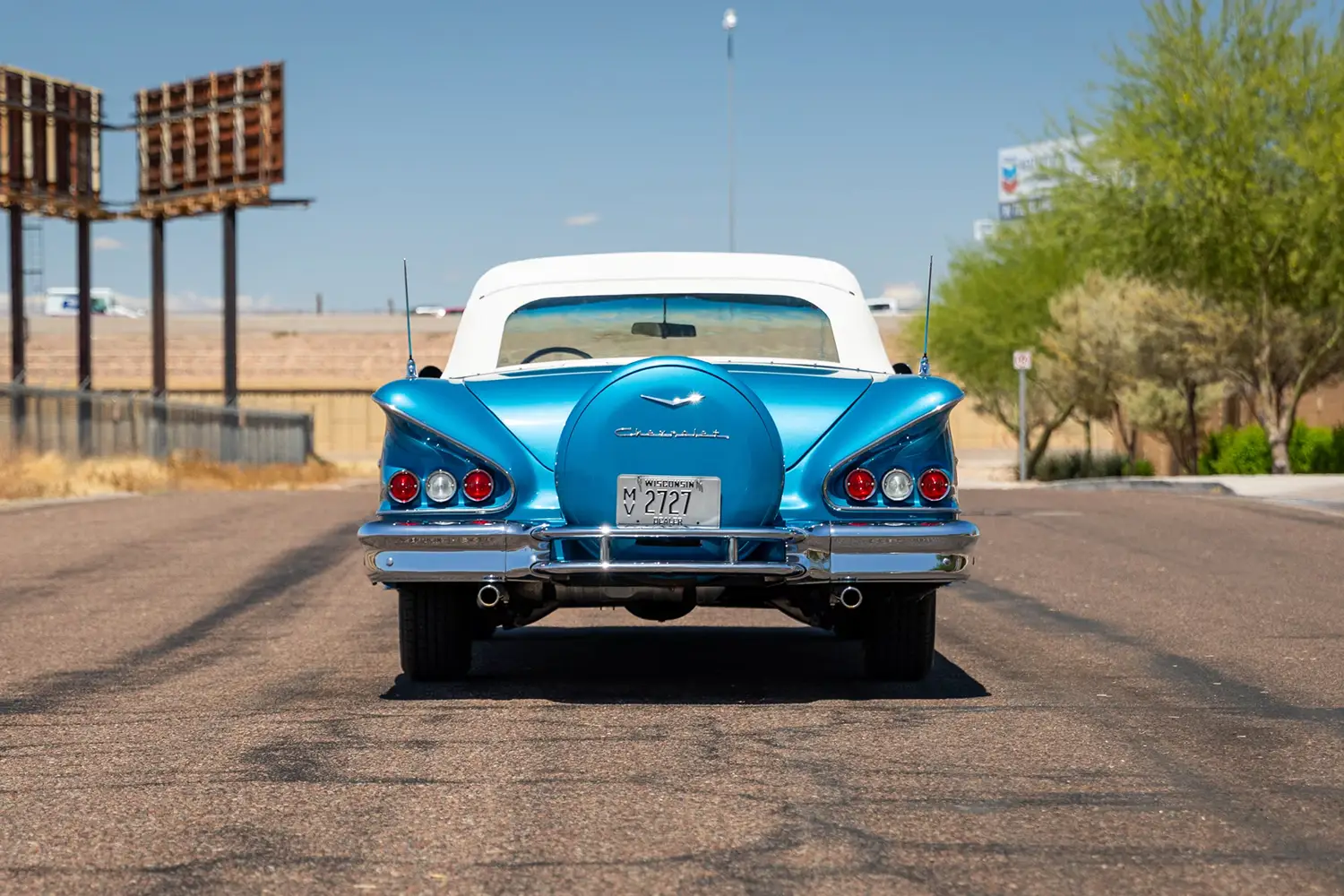 1958 Chevrolet Impala Convertible - Photo 2