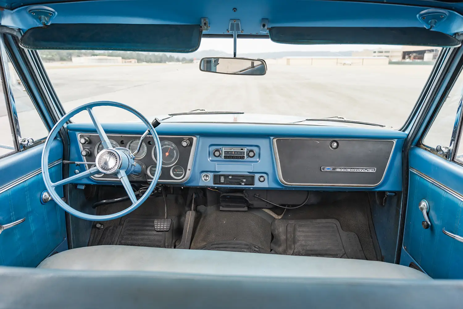 1967 Chevrolet C10 Suburban - Photo 12
