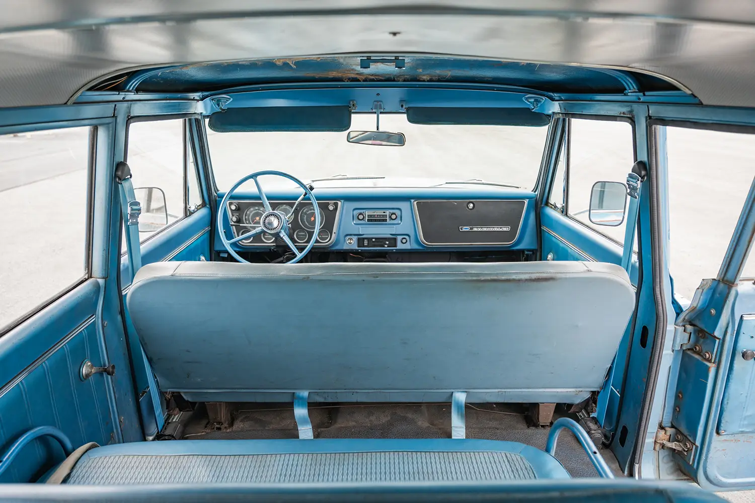 1967 Chevrolet C10 Suburban - Photo 4