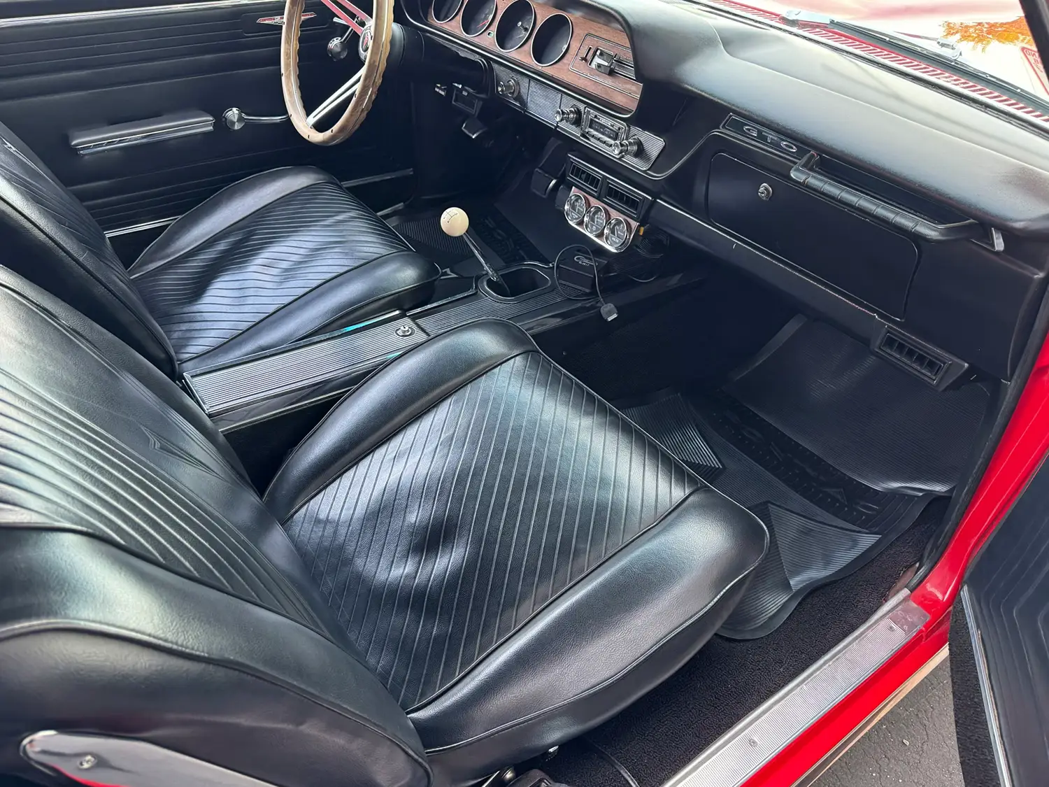 1965 Pontiac GTO Convertible - Photo 6