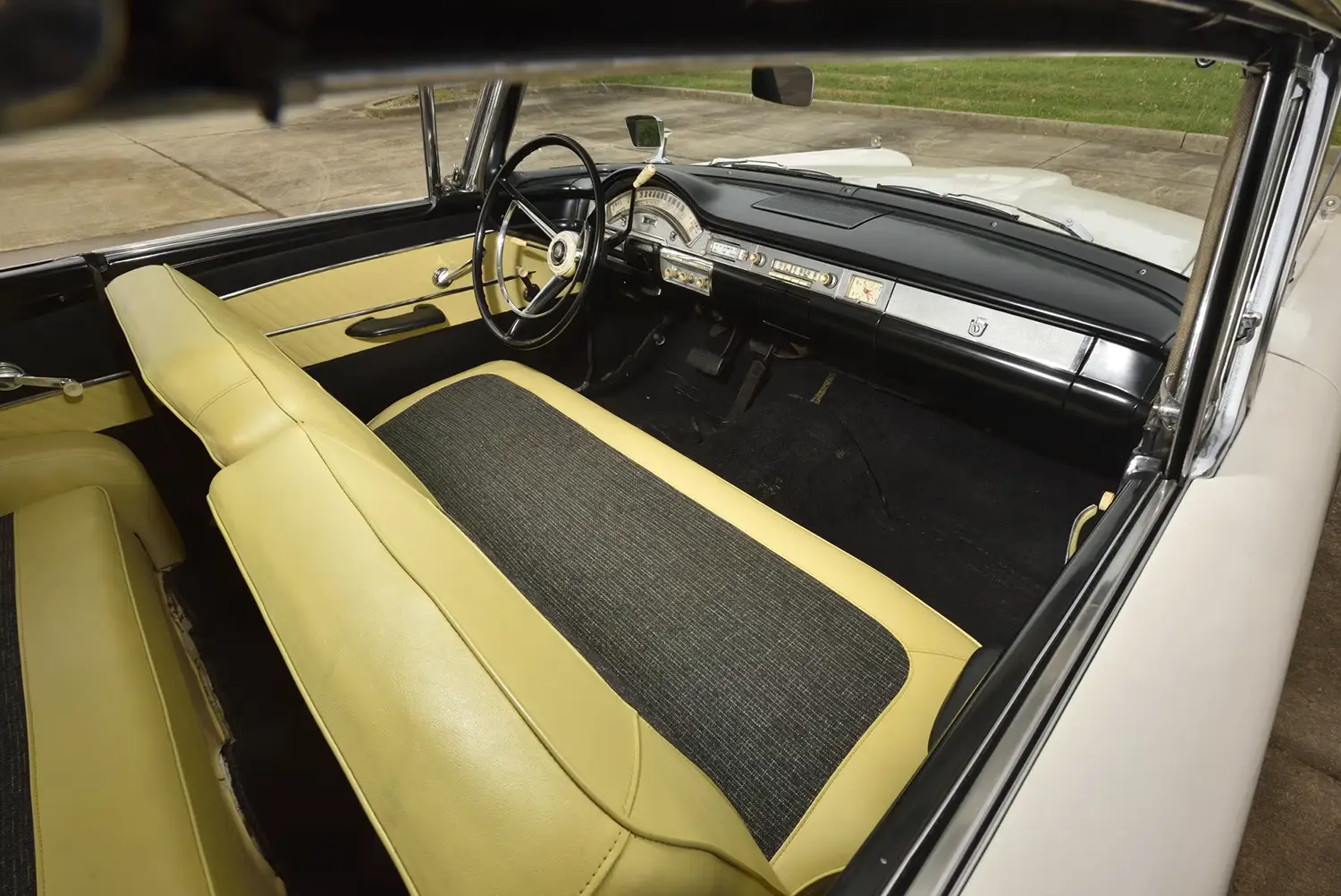 1958 Ford Fairlane 500 Hardtop - Photo 4