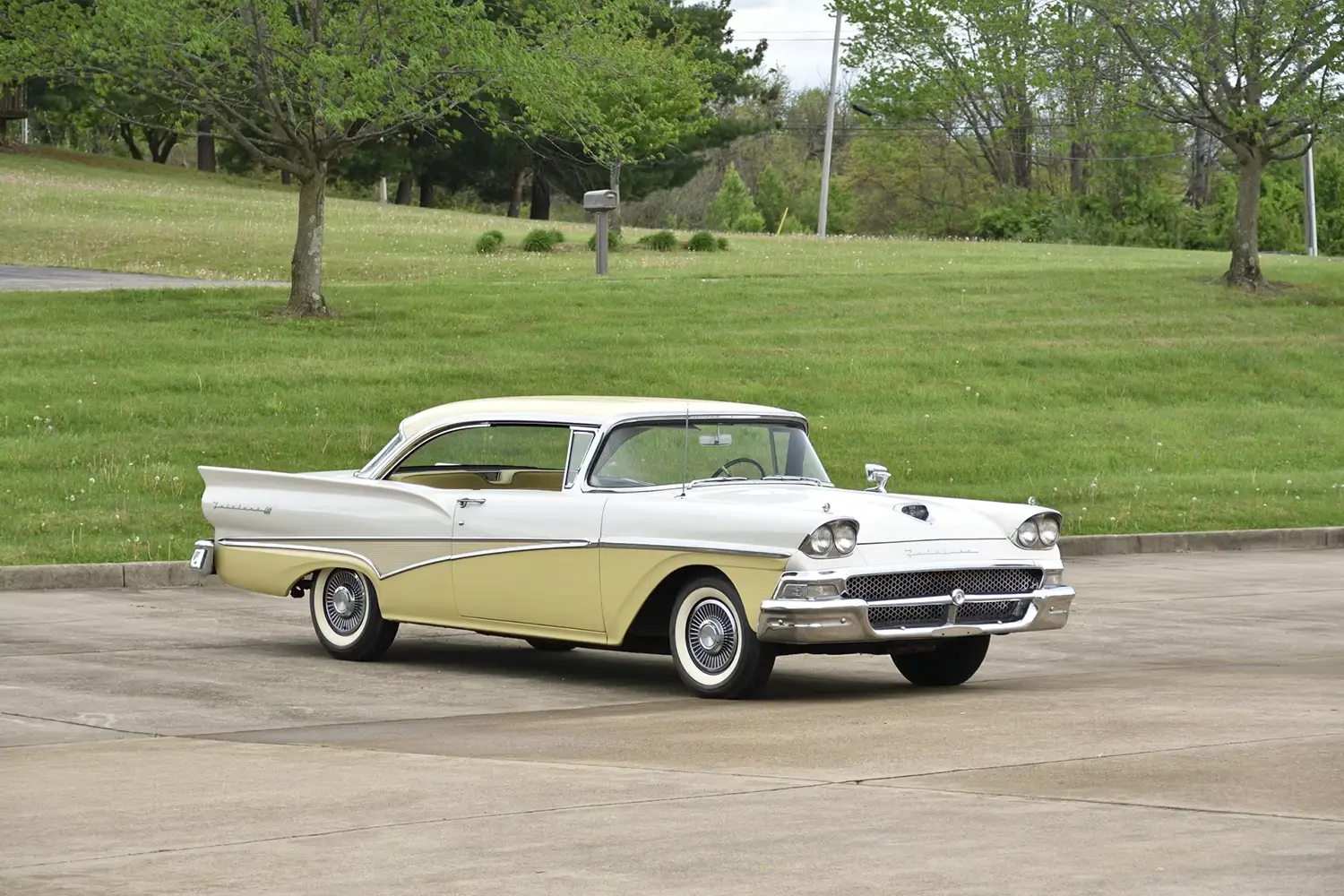 1958 Ford Fairlane 500 Hardtop - Photo 6