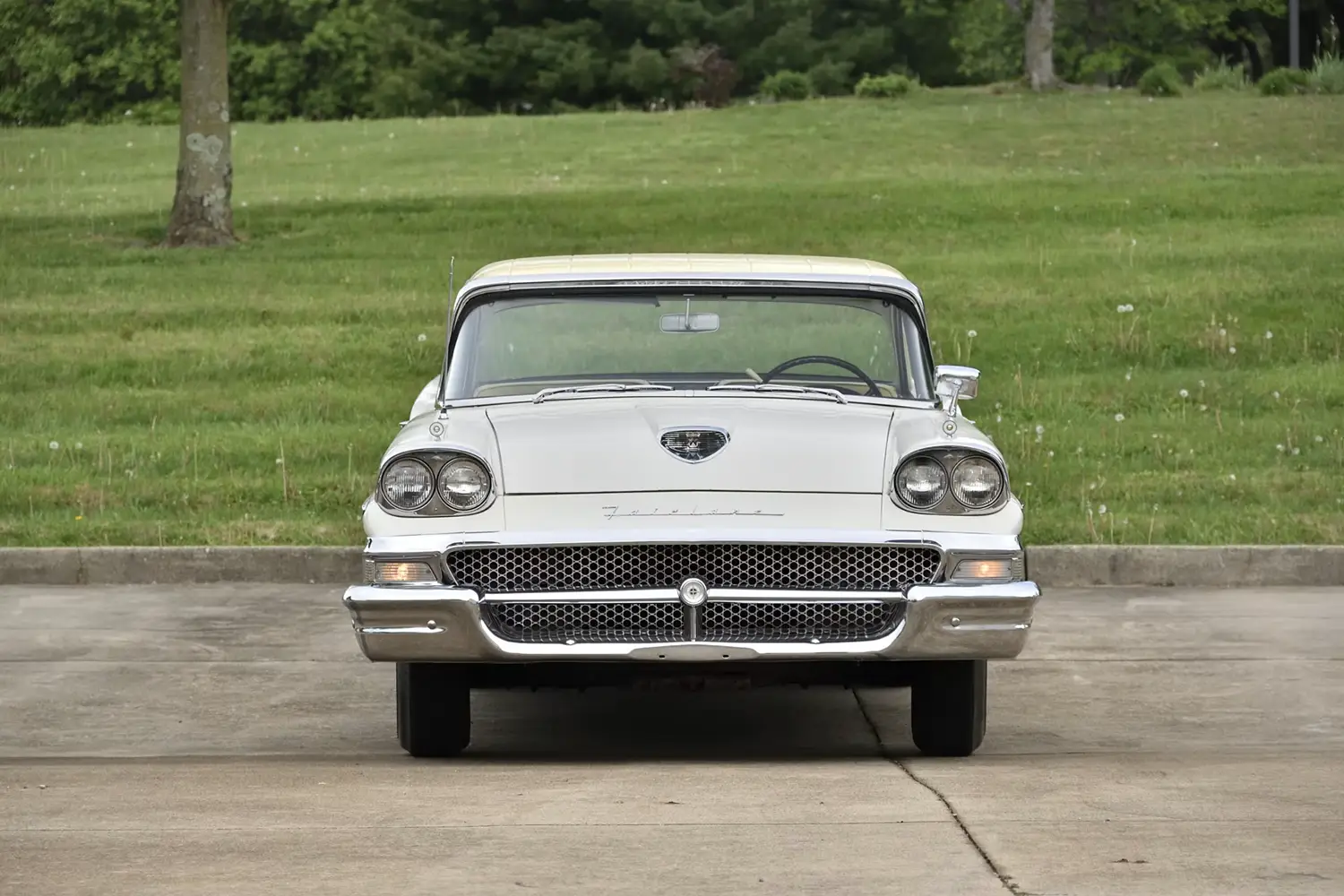 1958 Ford Fairlane 500 Hardtop - Photo 11