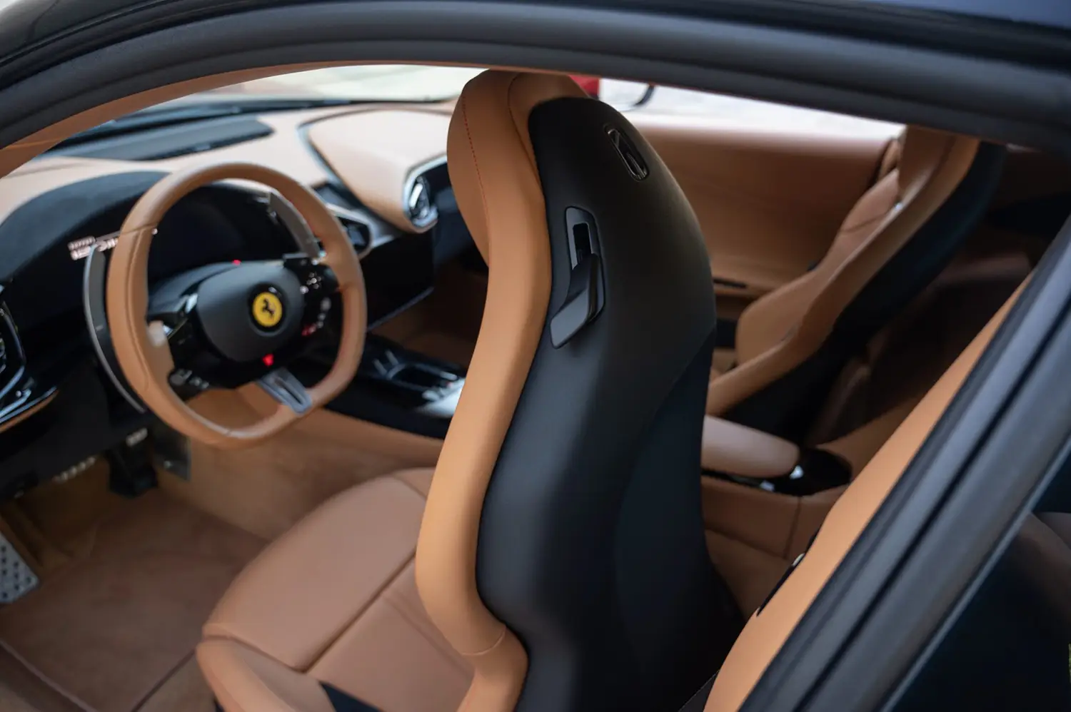 2025 Ferrari 12Cilindri - Photo 4