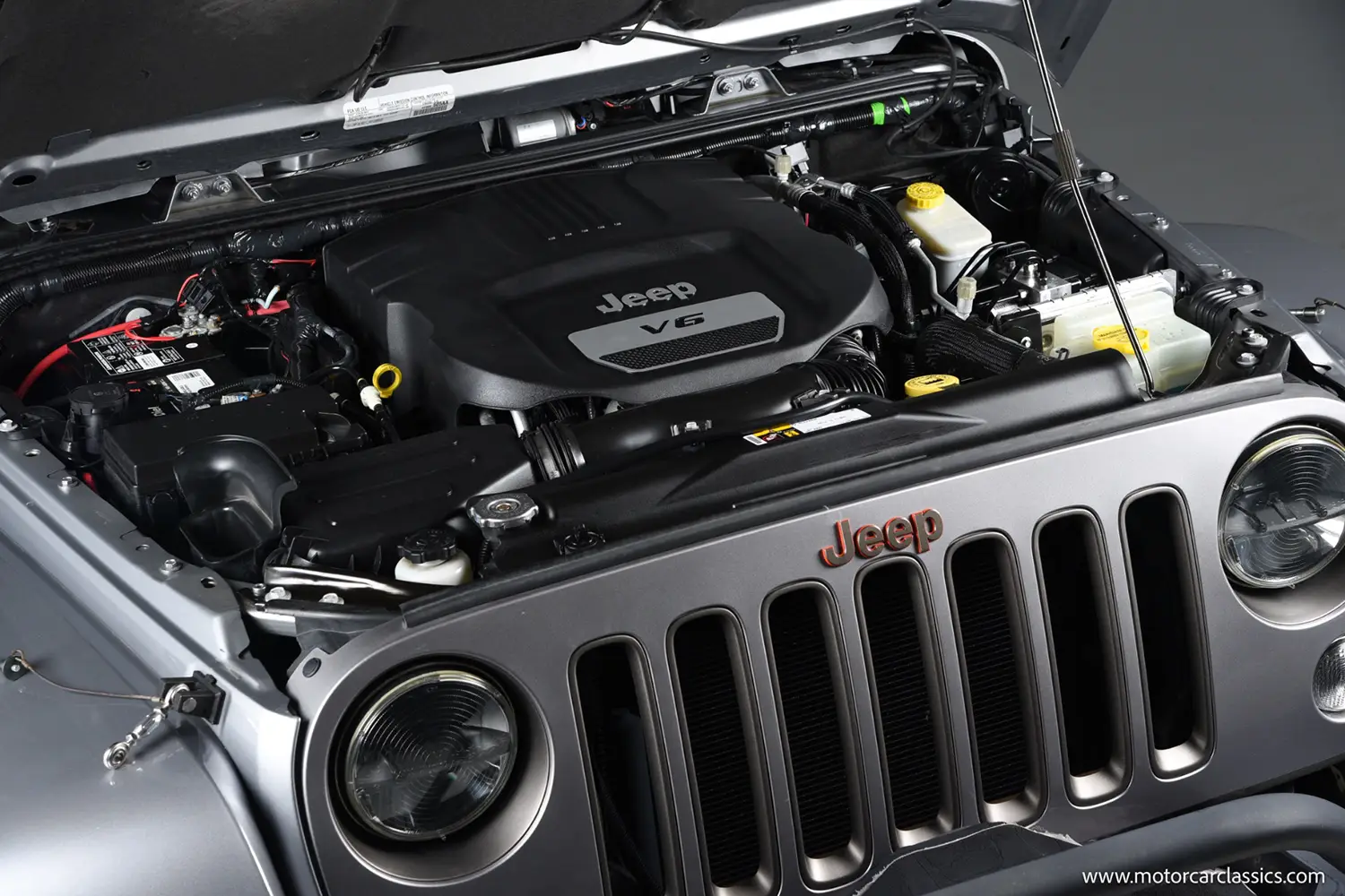 2016 Jeep Wrangler Sahara 75th Anniversary - Photo 5