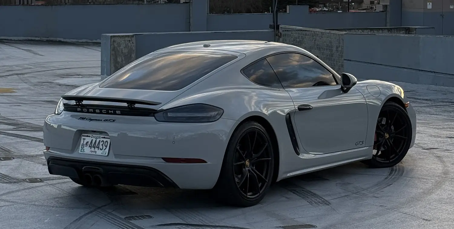 2018 Porsche 718 Cayman GTS - Photo 2