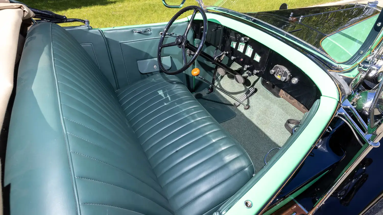1932 Willys-Overland Model Six 97 Roadster - Photo 4
