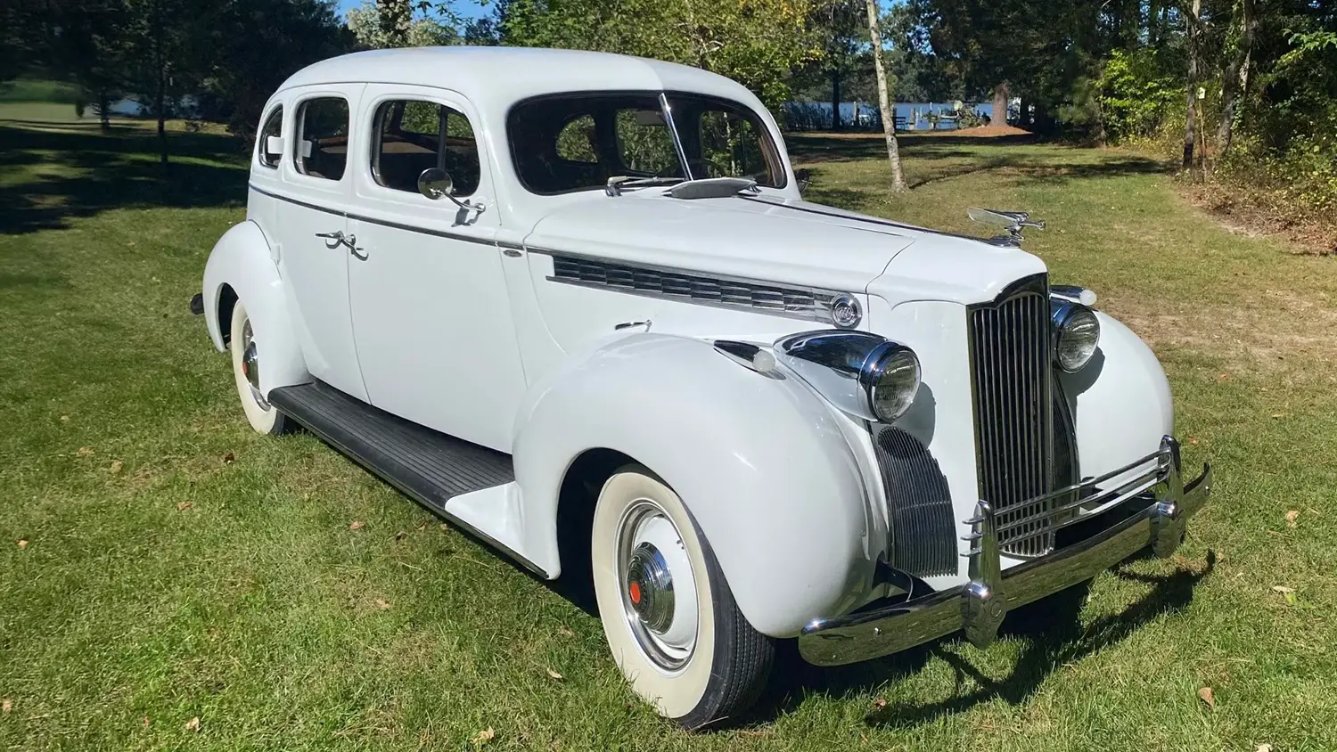1940 Packard 110 Touring - Photo 6
