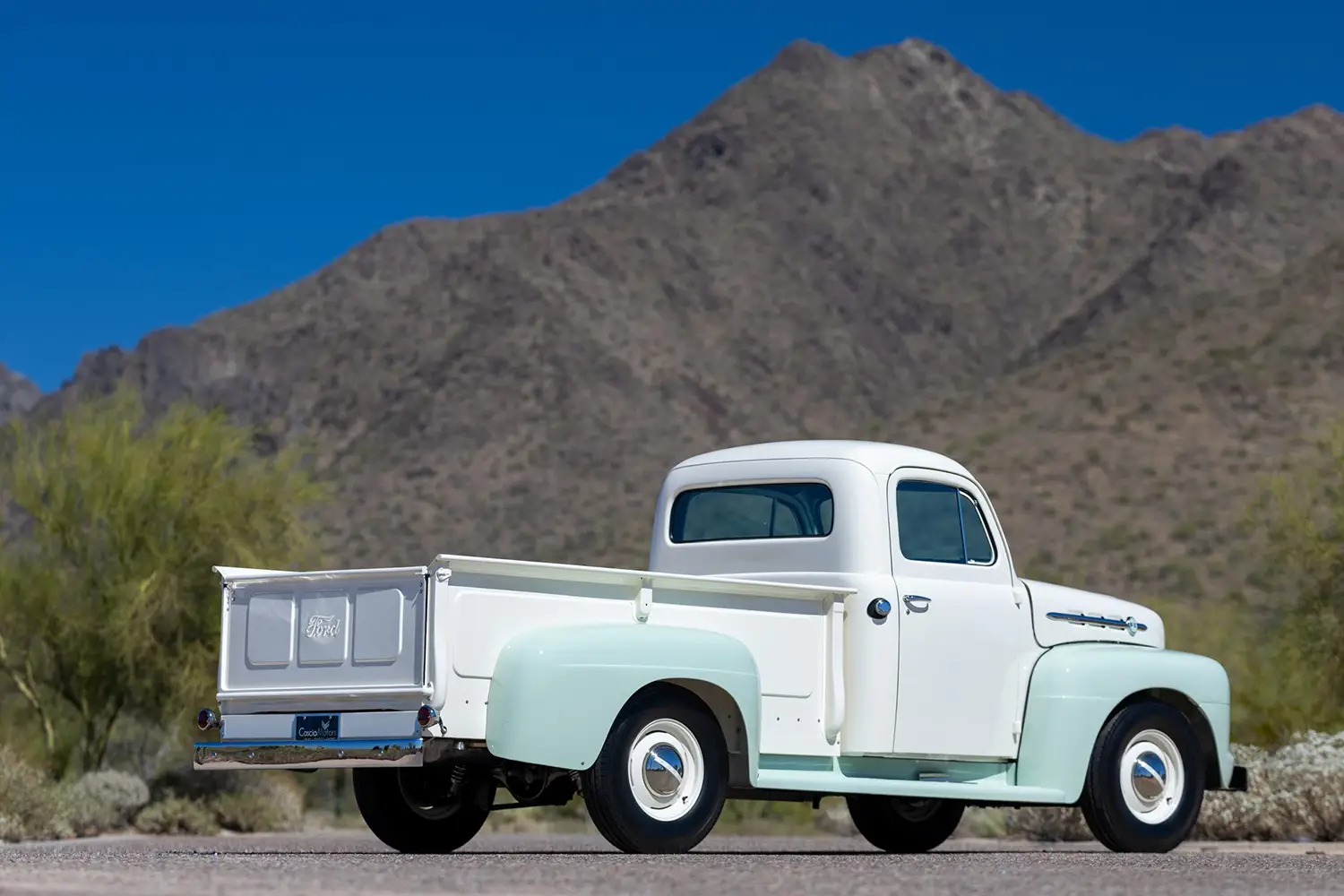 1952 Ford F-2 pickup - Photo 3