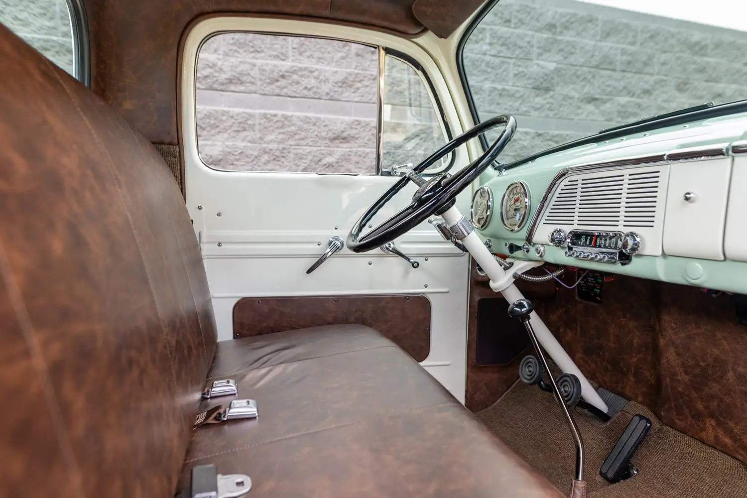 1952 Ford F-2 pickup - Photo 9
