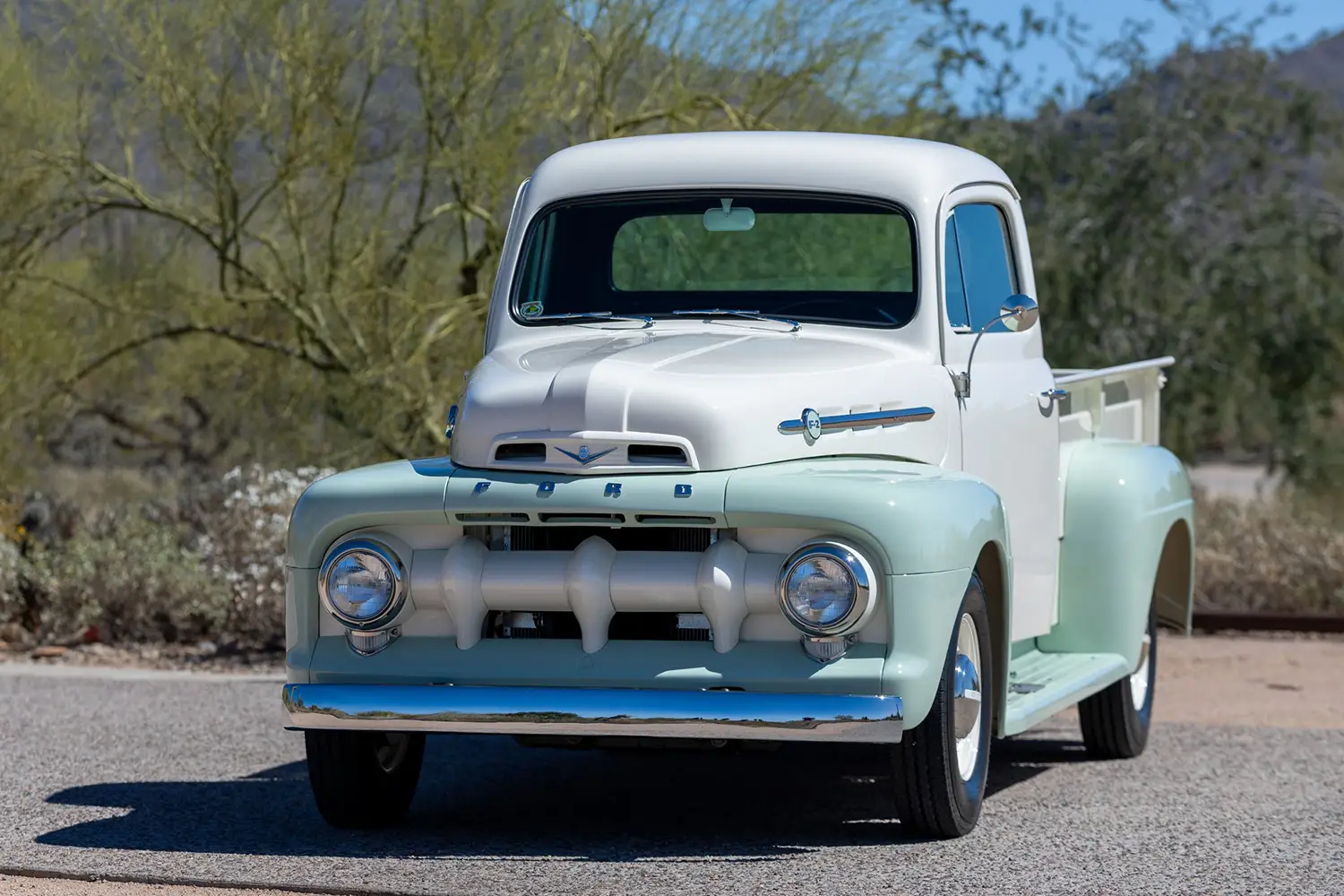 1952 Ford F-2 pickup - Photo 12