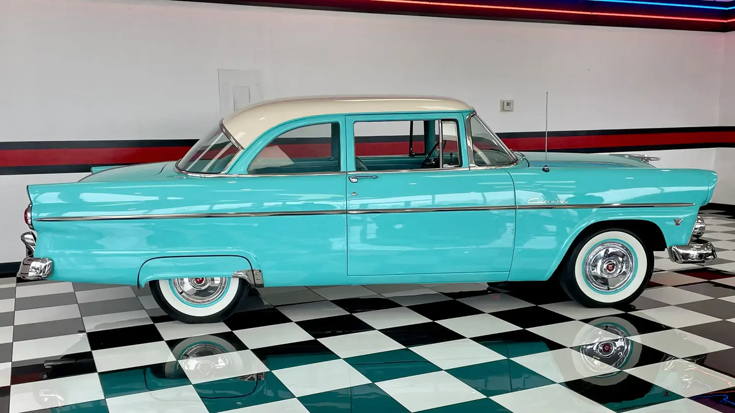 1955 Ford Customline - Photo 2