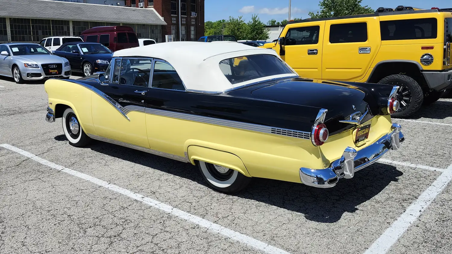 1956 Ford Fairlane Sunliner - Photo 2