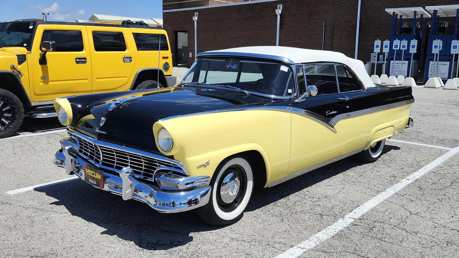 1956 Ford Fairlane Sunliner - Photo 6