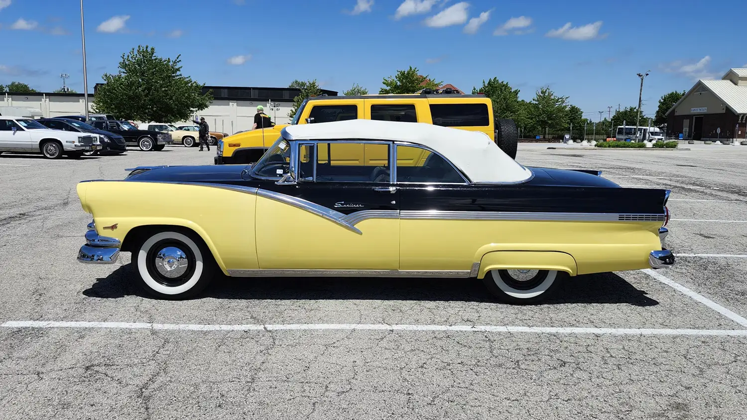 1956 Ford Fairlane Sunliner - Photo 3