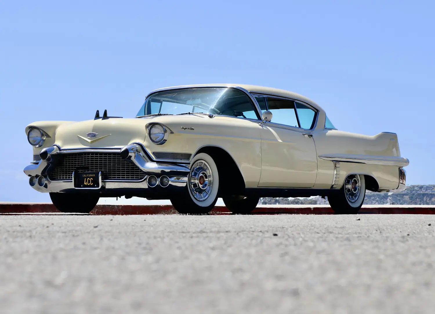 1957 Cadillac Series 62 Coupe de Ville - Photo 6
